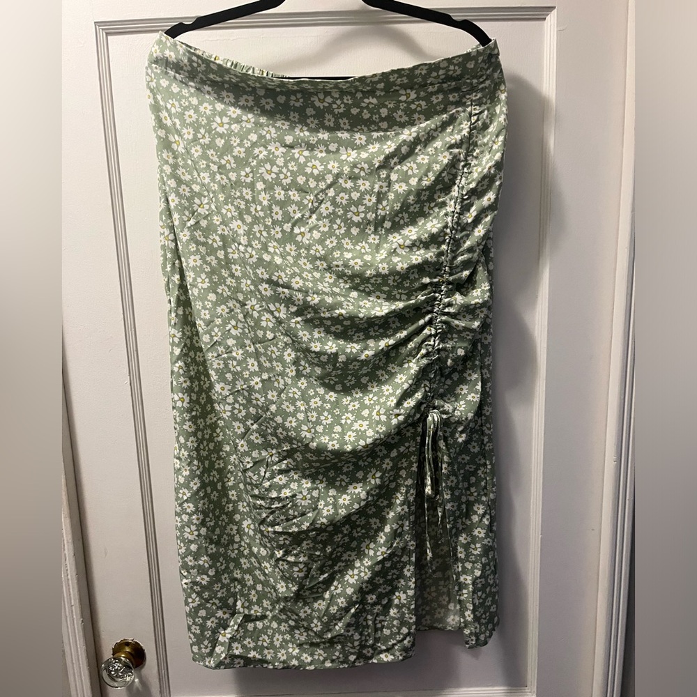 SHEIN 1XL skirt flowers green